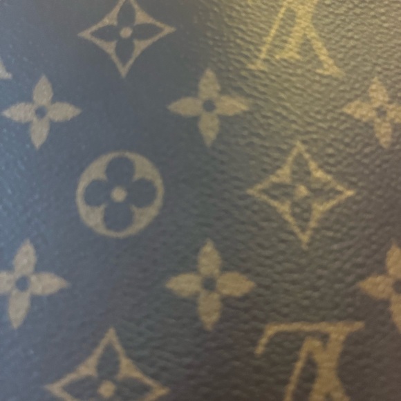 LV pouchette clutch - Picture 3 of 15